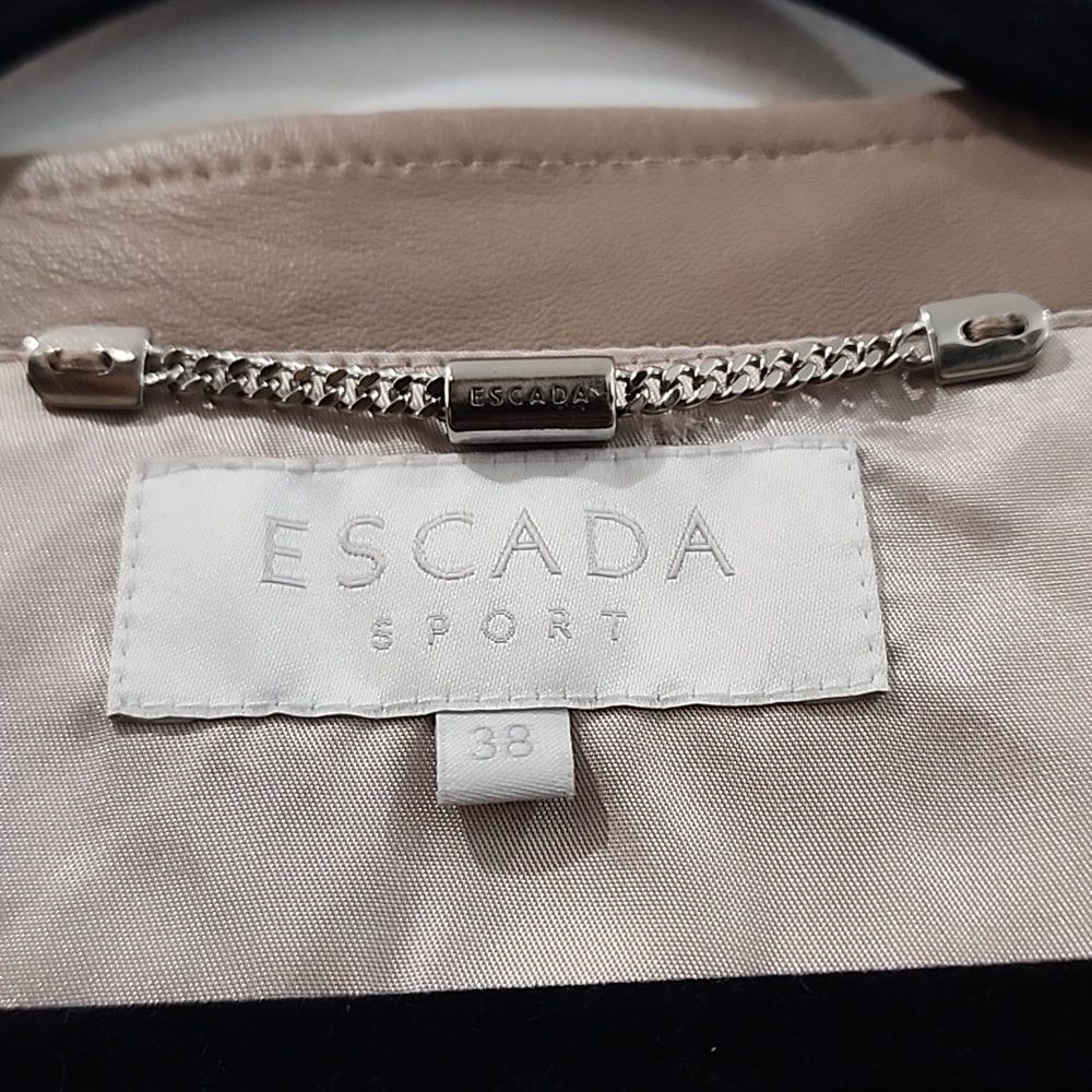 Escada Lamb Leather Vest (SZ 38) - Picture 4 of 16